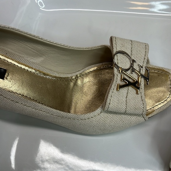 LOUIS VUITTON LOVE PLATE PEEPTOE PUMPS - Picture 11 of 15